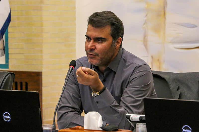 برگزاری اولین نشست آموزشی برنامه تحولی یزد نوین برای مدیران استان/ لزوم همکاری همگانی کلیه ادارات و شهرداری‌ها در اجرای برنامه تحولی یزد نوین