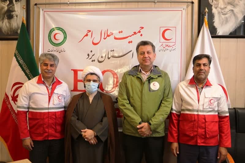 آیین معارفه سرپرست معاون داوطلبان جمعیت هلال احمر یزد / نام نیک جمعیت هلال احمر مرهون تلاش همه نیروهاست