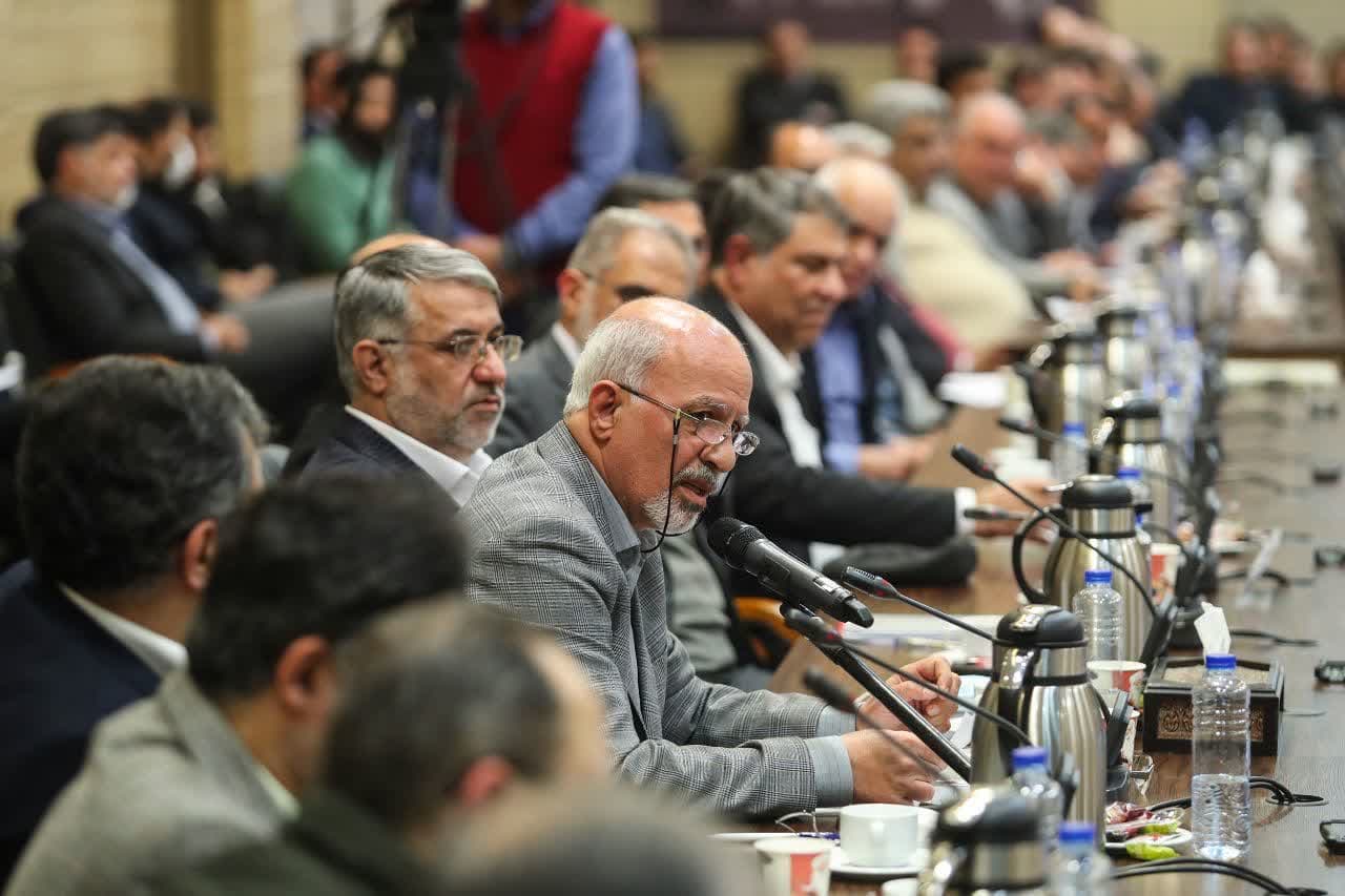 برگزاری نشست طلایه داران پیشرفت ایران با حضور رییس جمهور/ رییس خانه صمت استان یزد: درصد قابل توجهی از بار اشتغال کشور بر دوش یزد است/ ضرورت توجه ویژه دولت به استان