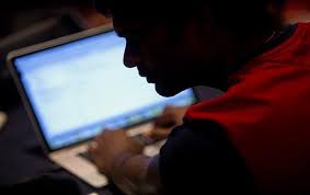 شناسايي عامل تهديد به انتشار تصاوير خصوصي