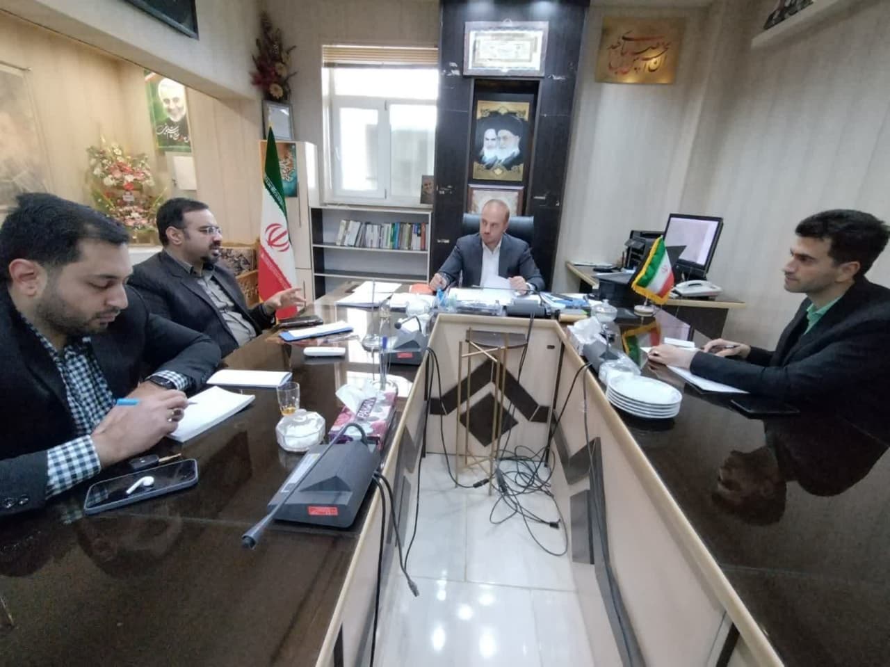 نشست هماهنگی جشنواره بازیهای بومی محلی روستای احمد آباد مشیر