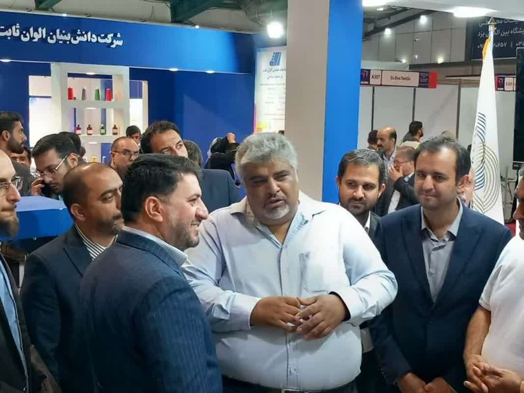 گشایش دوازدهمین نمایشگاه بین‌المللی صنعت نساجی و پوشاک دراستان یزد، قطب صنعت نساجی کشور