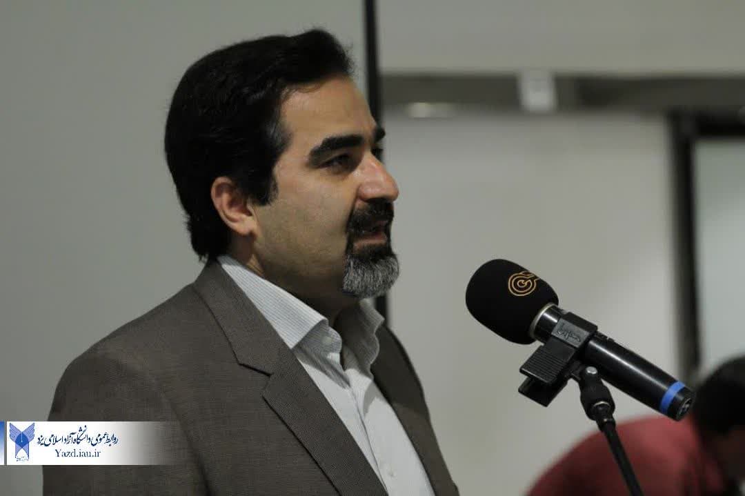 عضو هیئت علمی دانشگاه آزاد اسلامی یزد عضو پیوسته فرهنگستان هنر شد.