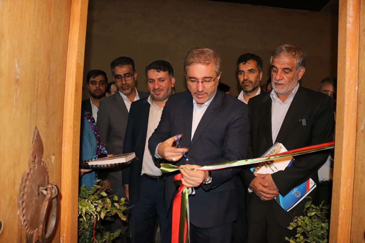بازدید معاون رییس جمهور از پروژه های گردشگری در یزد