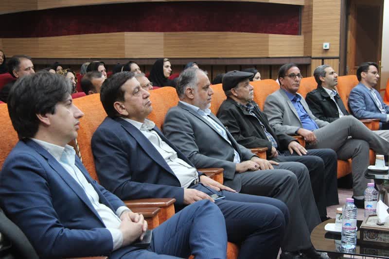 والدین در مورد تربیت فرزندان به وظیفه خود عمل کنند و نگران سرانجامشان نباشند