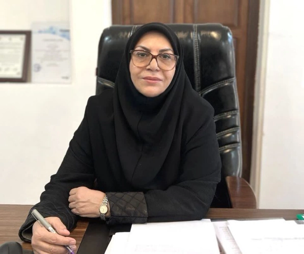 استاد دانشگاه آزاد اسلامی یزد در جمع بانوان پژوهشگر ایرانی دو درصد دنیا