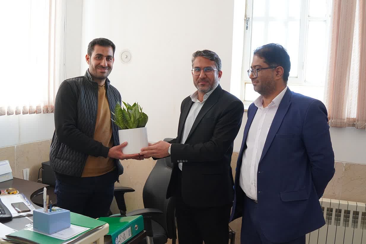 تقدیر و دلجویی از بازرس کار اداره تعاون، کار و رفاه اجتماعی شهرستان اشکذر