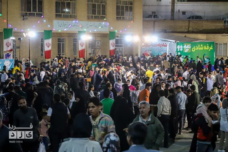 برپایی بیش از ۱۰۰ غرفه در شادراه نور/ اجرای برنامه های متنوع گردشگری