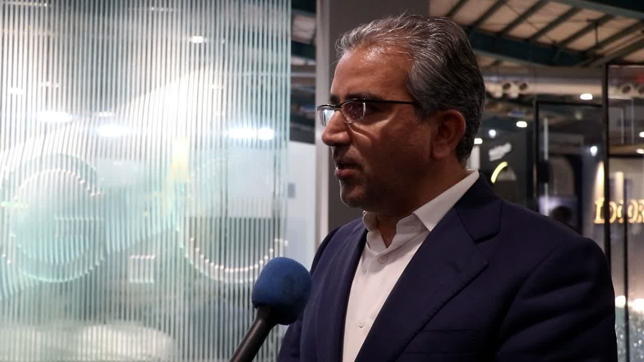 نمایشگاه‌های یزد پلی بین نخبگان، تولیدکنندگان و مردم است