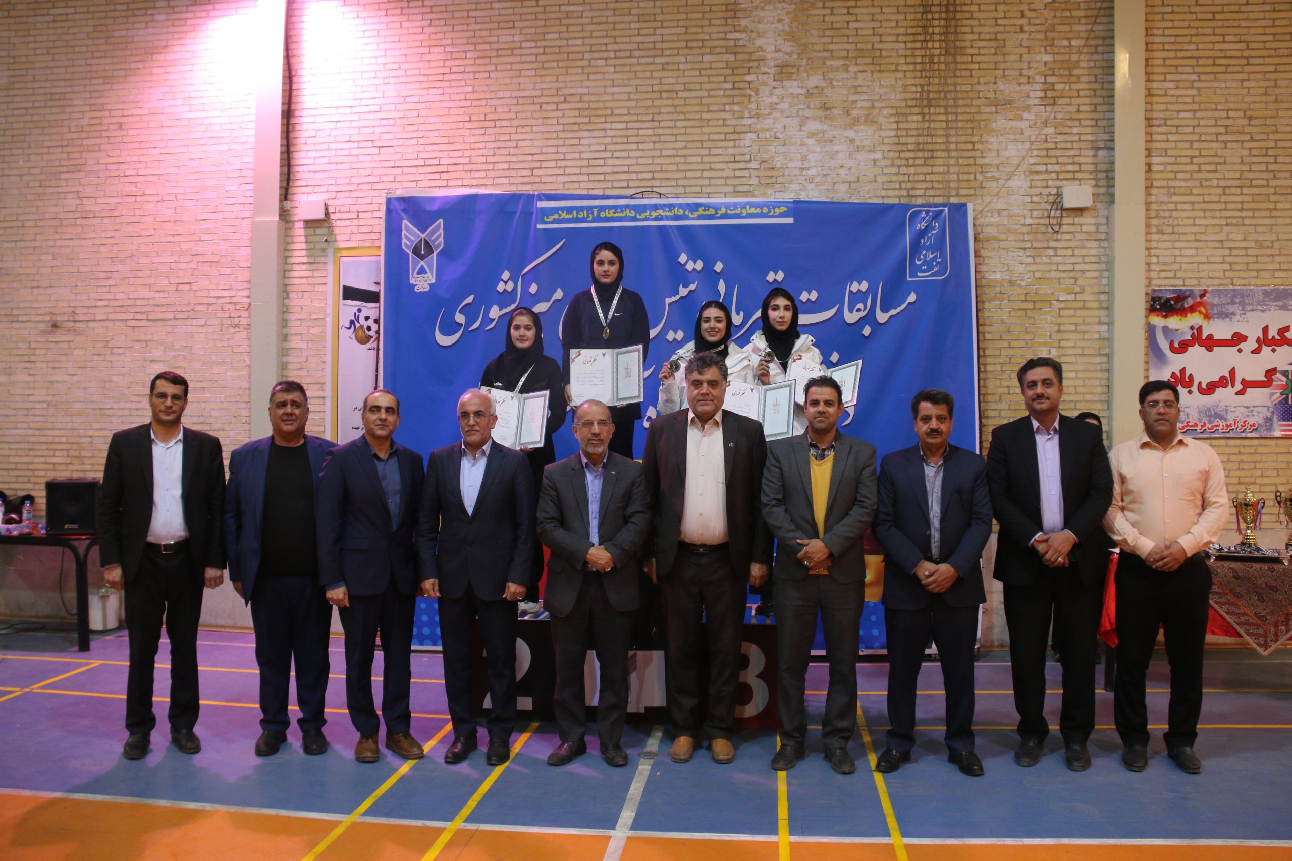 تیم اصفهان،قهرمان مسابقات تنیس خواهران دانشگاه آزاد اسلامی در تفت شد