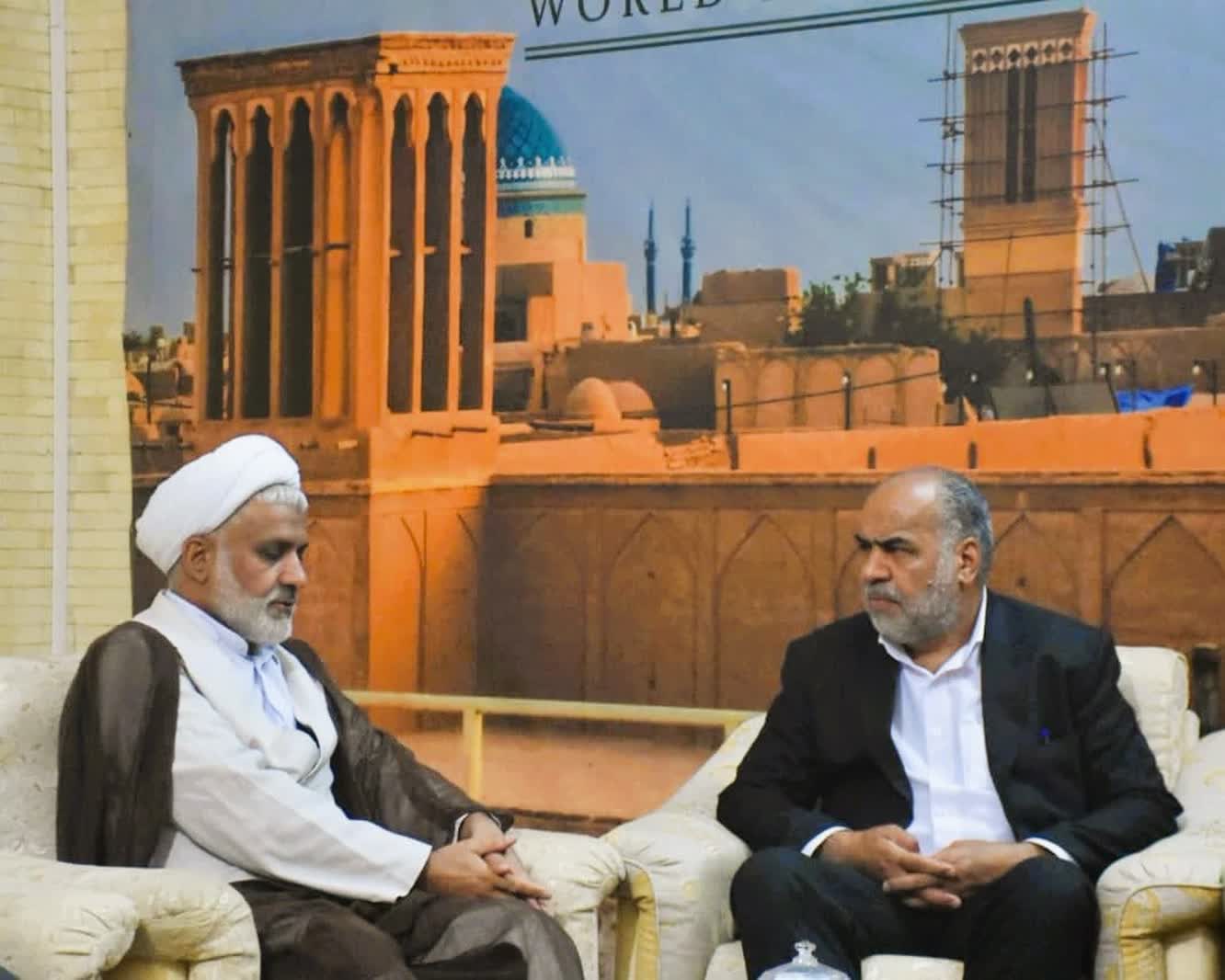 استفاده از قدرت بسیج مردم برای اداره امور مساجد، موقوفات وامامزادگان