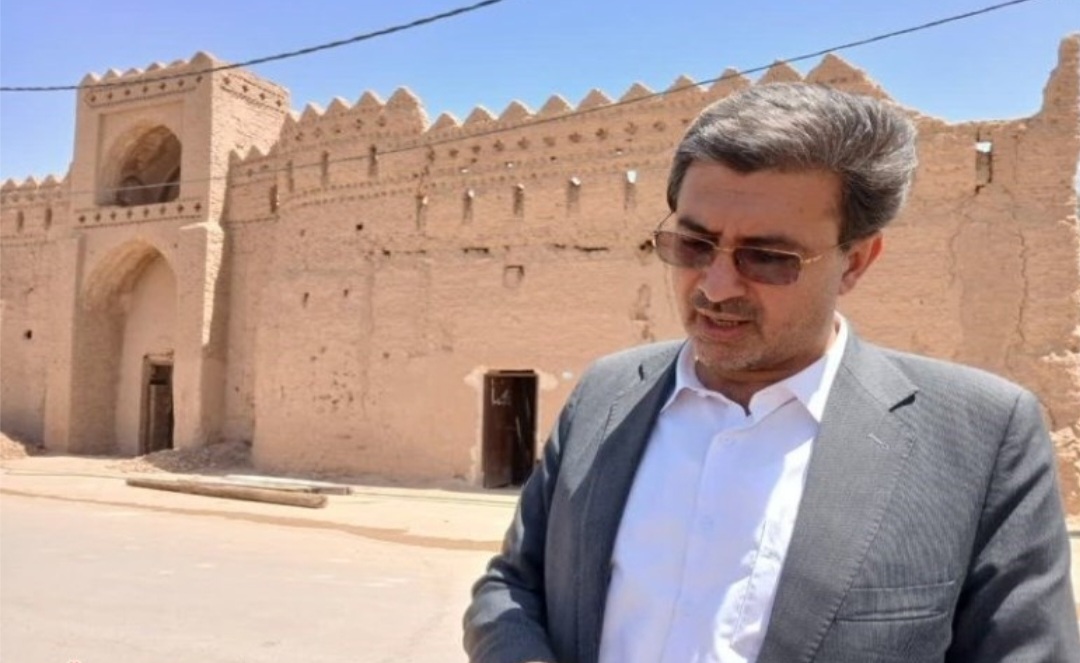 قلعه عزآباد مشارکتی مرمت می شود