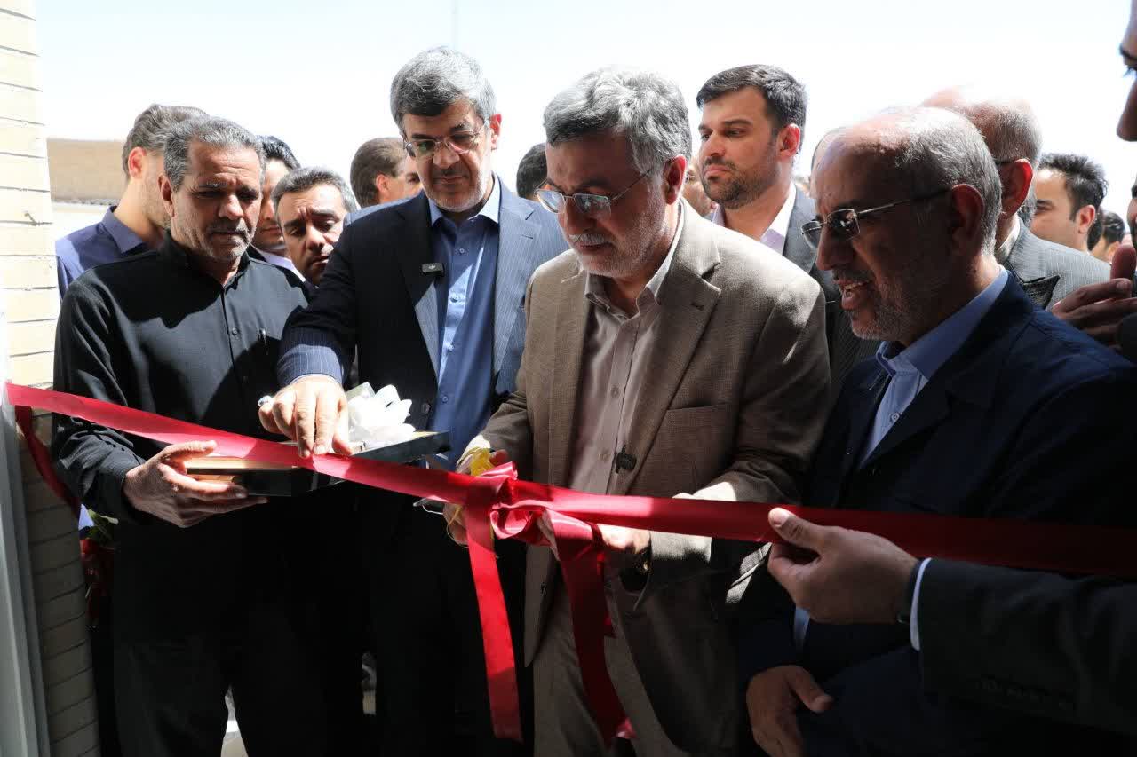 وزیر بهداشت از ۹ شهرستان استان یزد بازدید کرد